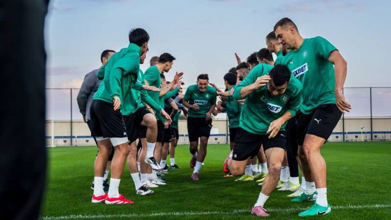 «Кайсар» и «Елимай» провели контрольные матчи на сборах