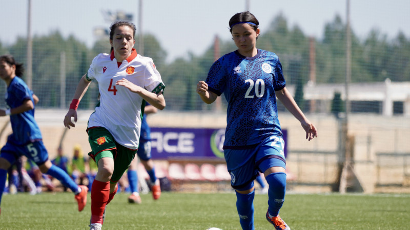 Сборная Казахстана WU-19 уступила Болгарии