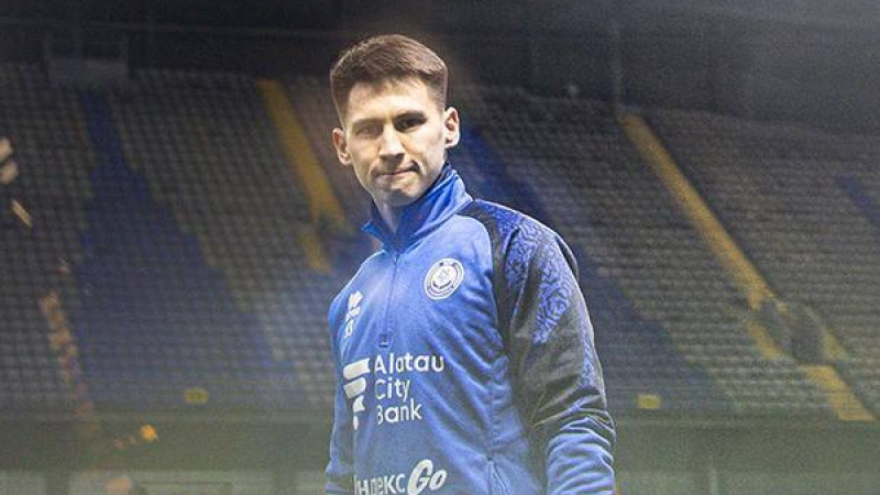 «Жеңіс» нацелился на голкипера сборной