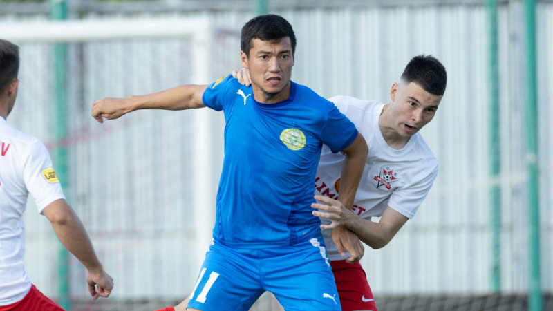 Туркестанцы усиливают линию нападения