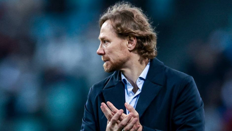 Батека остался без тренера