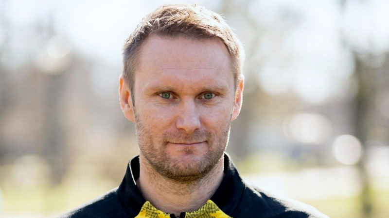 Азовский дебютирует в роли главного тренера