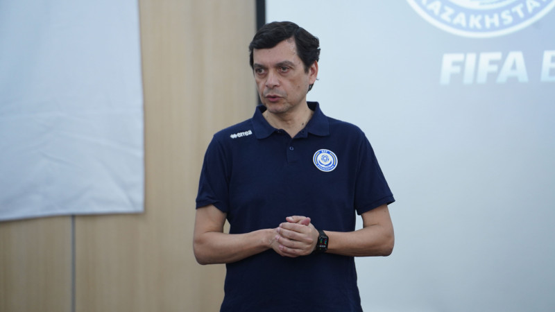 УЕФА доверил казахстанским судьям международный матч