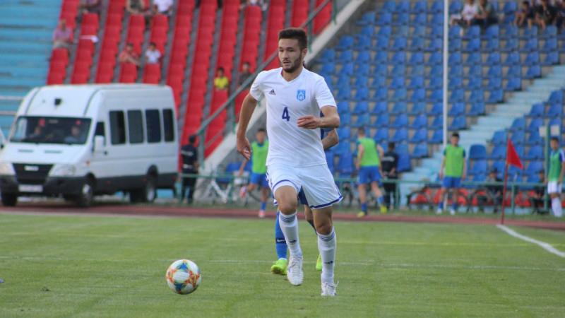 Шадманов может перейти в «Каспий»