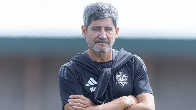 Костов покидает свой пост